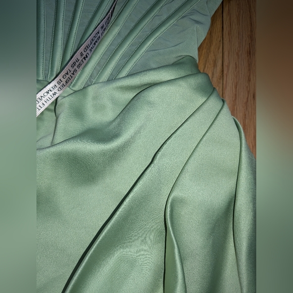 16. NWT HOUSE OF CB LULU PISTACHIO ASYMMETRIC DRAPE MIDI CORSET DRESS - Picture 13 of 13